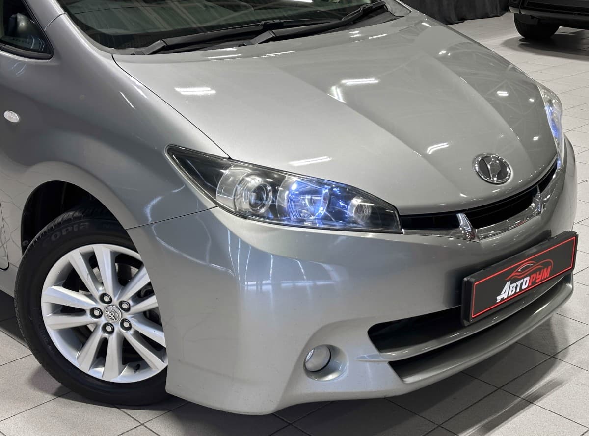 Toyota Wish - 5